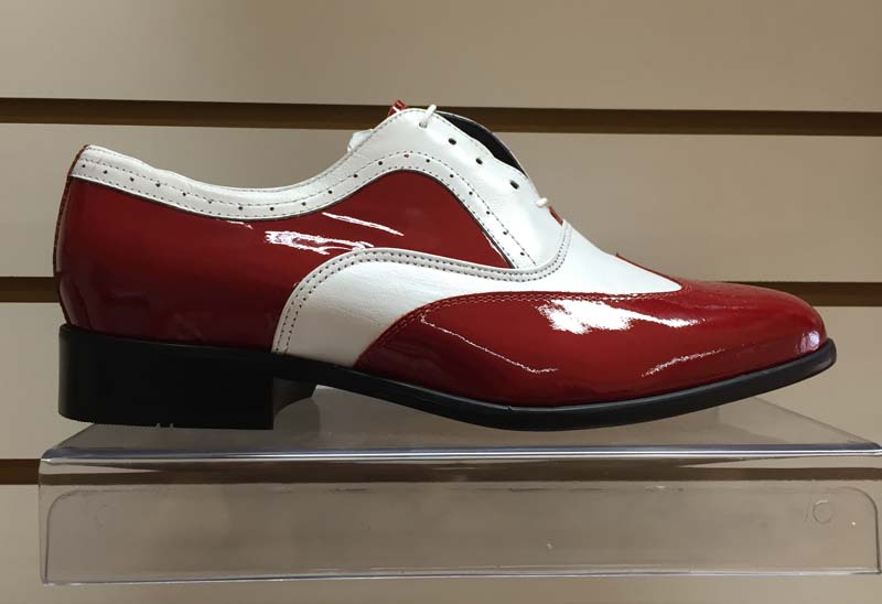 Sapato vermelho e branco masculino 2025
